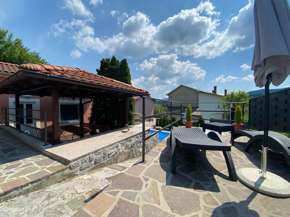 Holiday House Pasjak Sapjane Esterno foto