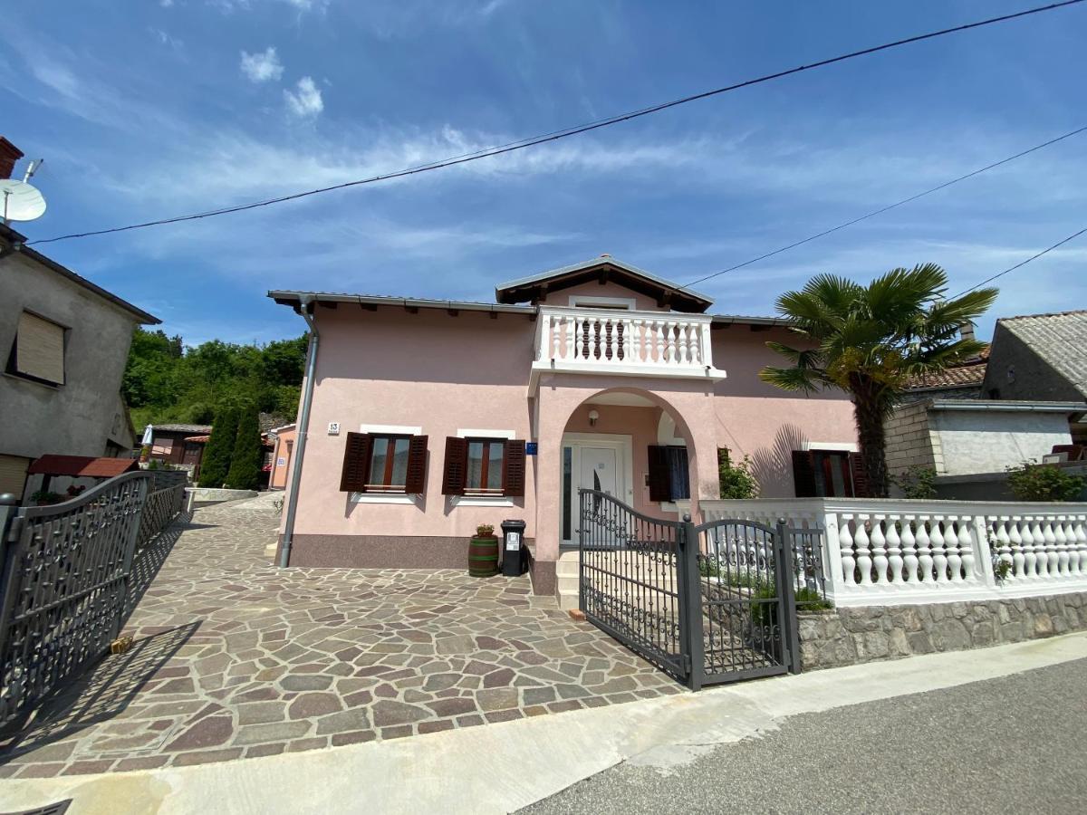 Holiday House Pasjak Sapjane Esterno foto