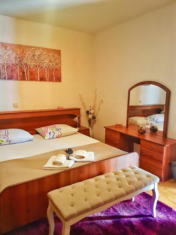 Holiday House Pasjak Sapjane Esterno foto