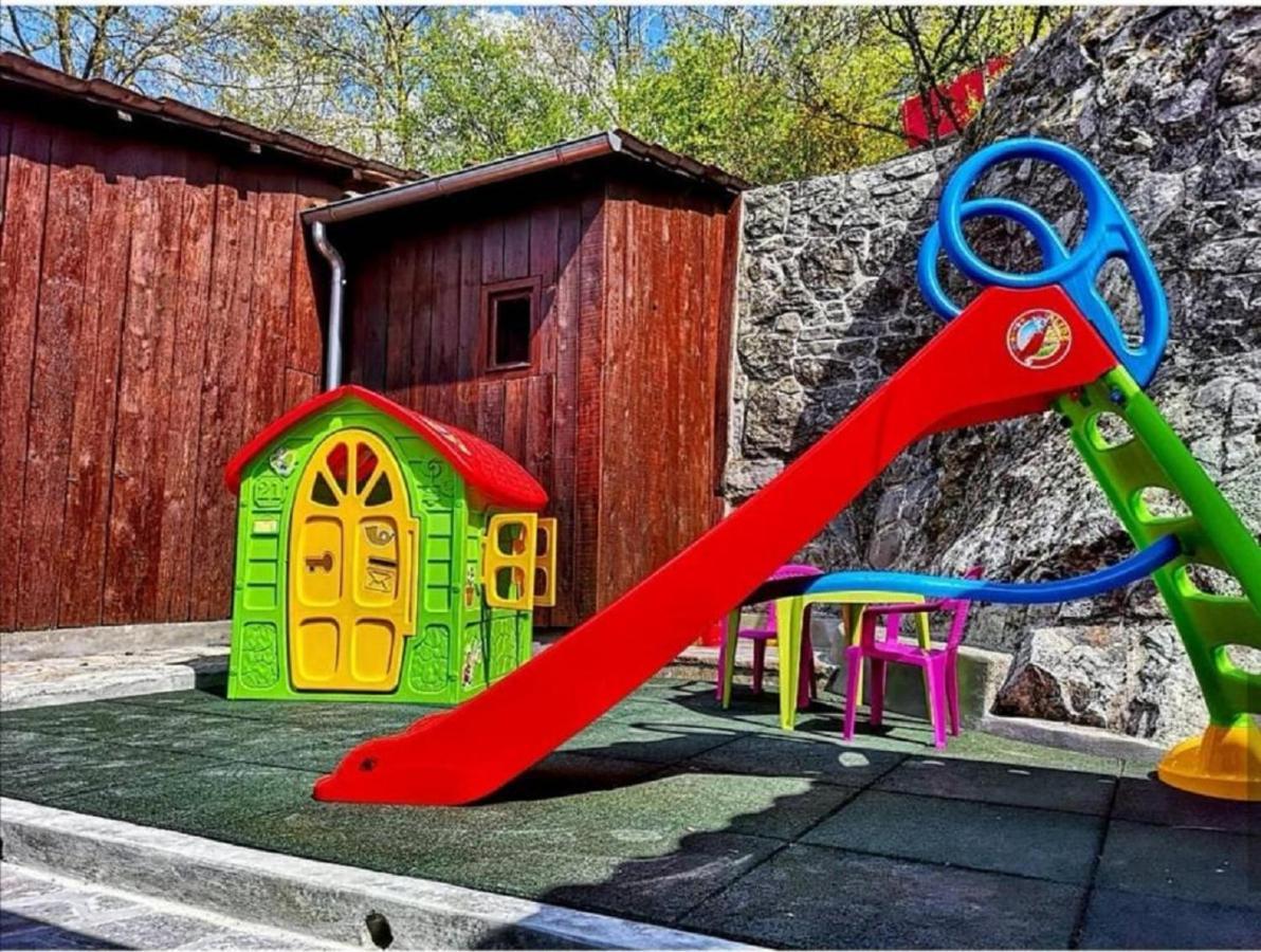Holiday House Pasjak Sapjane Esterno foto